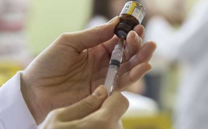 Srbija osigurala 5.000 vakcina za medicinare iz RS